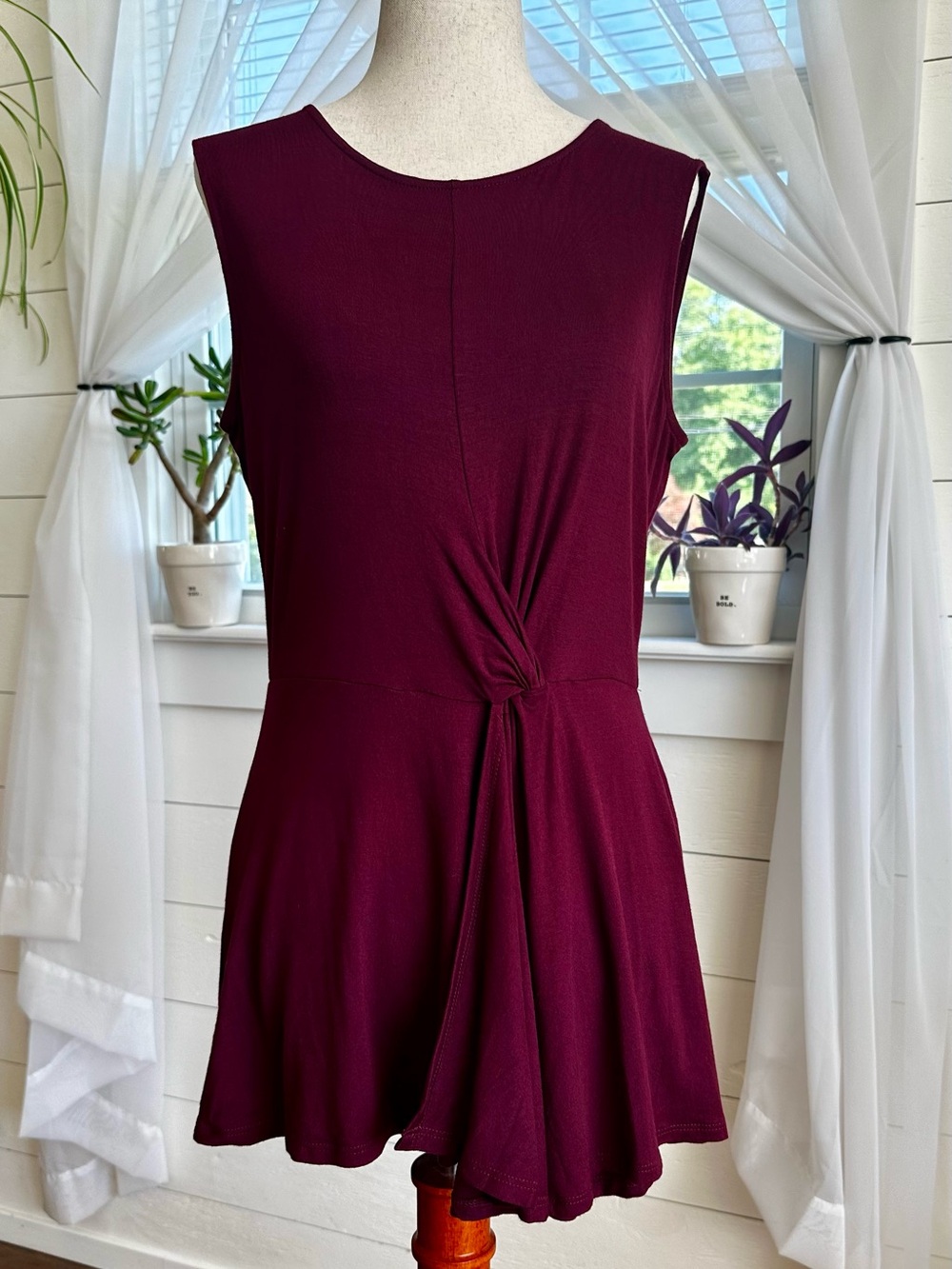 Michael Stars Burgundy Sleevelss Francie Twisted Knit Tunic Top NWT
Size M